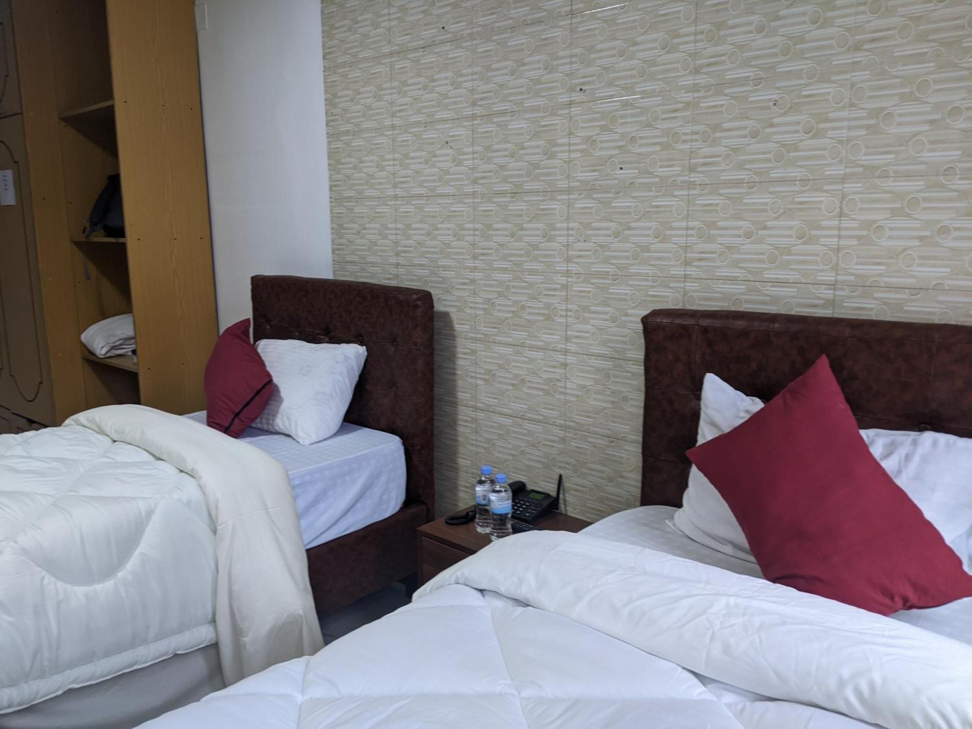 The Keza Hotel And Apartments Кигали Экстерьер фото
